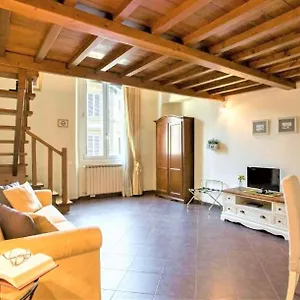 Charming Cavour Heart Of Appartement